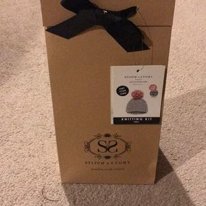 Stitch & Story Luca Pom hat kit